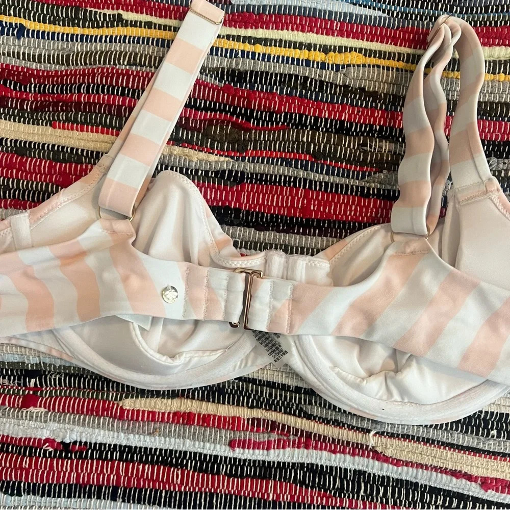 Victoria Secret | Swim Top - Picture 6 of 6